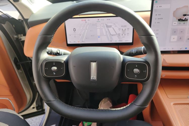 Used Wey Lanshan 2025 Four-Wheel Drive Max Steering Wheel