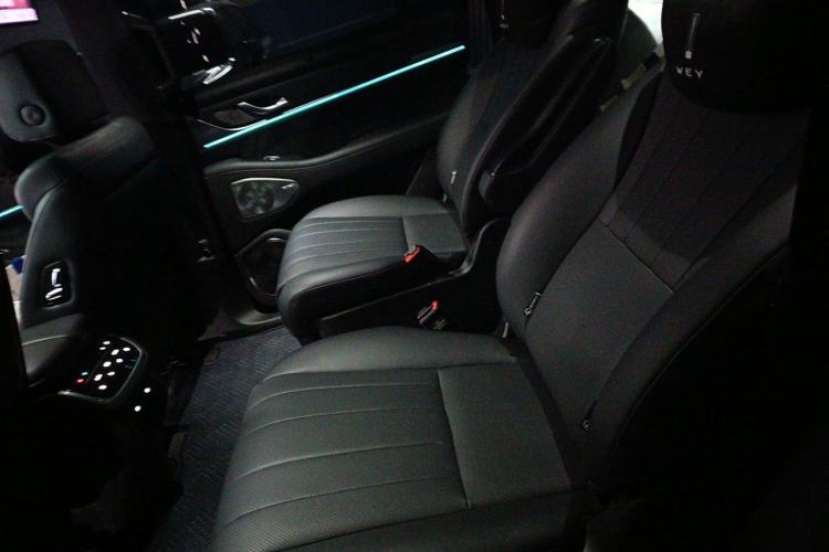 Used Wey Lanshan 2026 Model Smart Advanced Edition Four-Wheel Drive Max Left Rear Seat