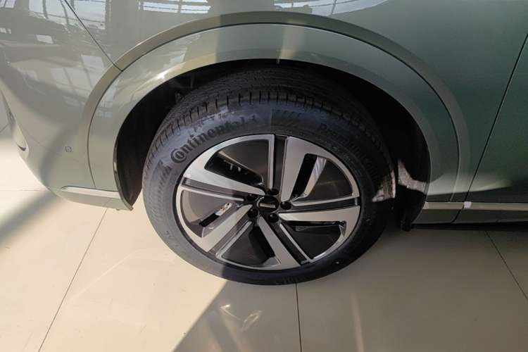 Used Wey Lanshan 2026 Model Smart Advanced Edition Four-Wheel Drive Max Left Front Wheel Hub