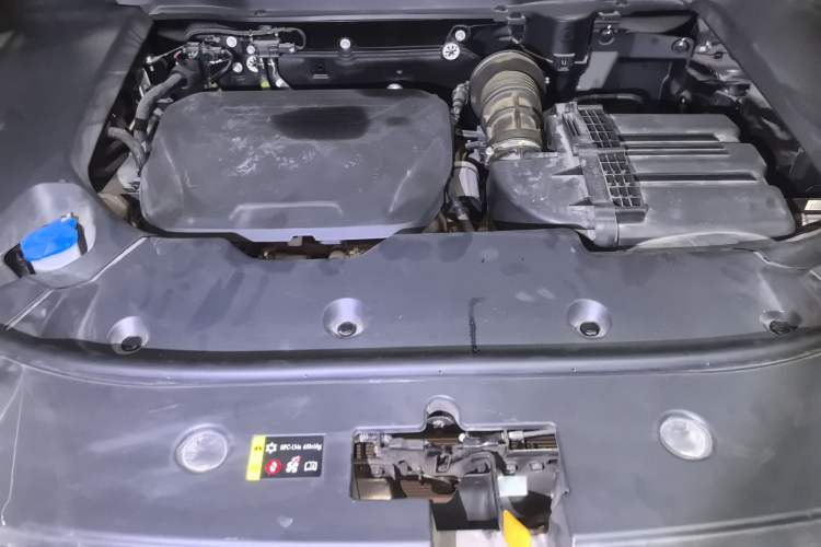 Used Wey Latte DHT 2022 1.5T DHT Big Cup Engine Bay