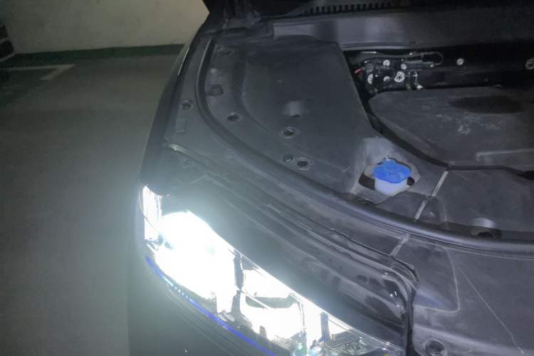 Used Wey Latte DHT 2022 1.5T DHT Big Cup Engine Bay Right