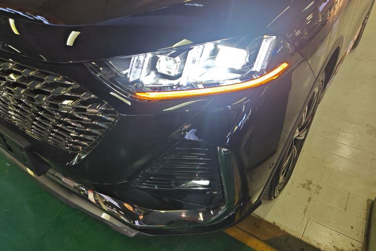 Used Wey Latte DHT 2022 1.5T DHT Big Cup Left Front Headlight