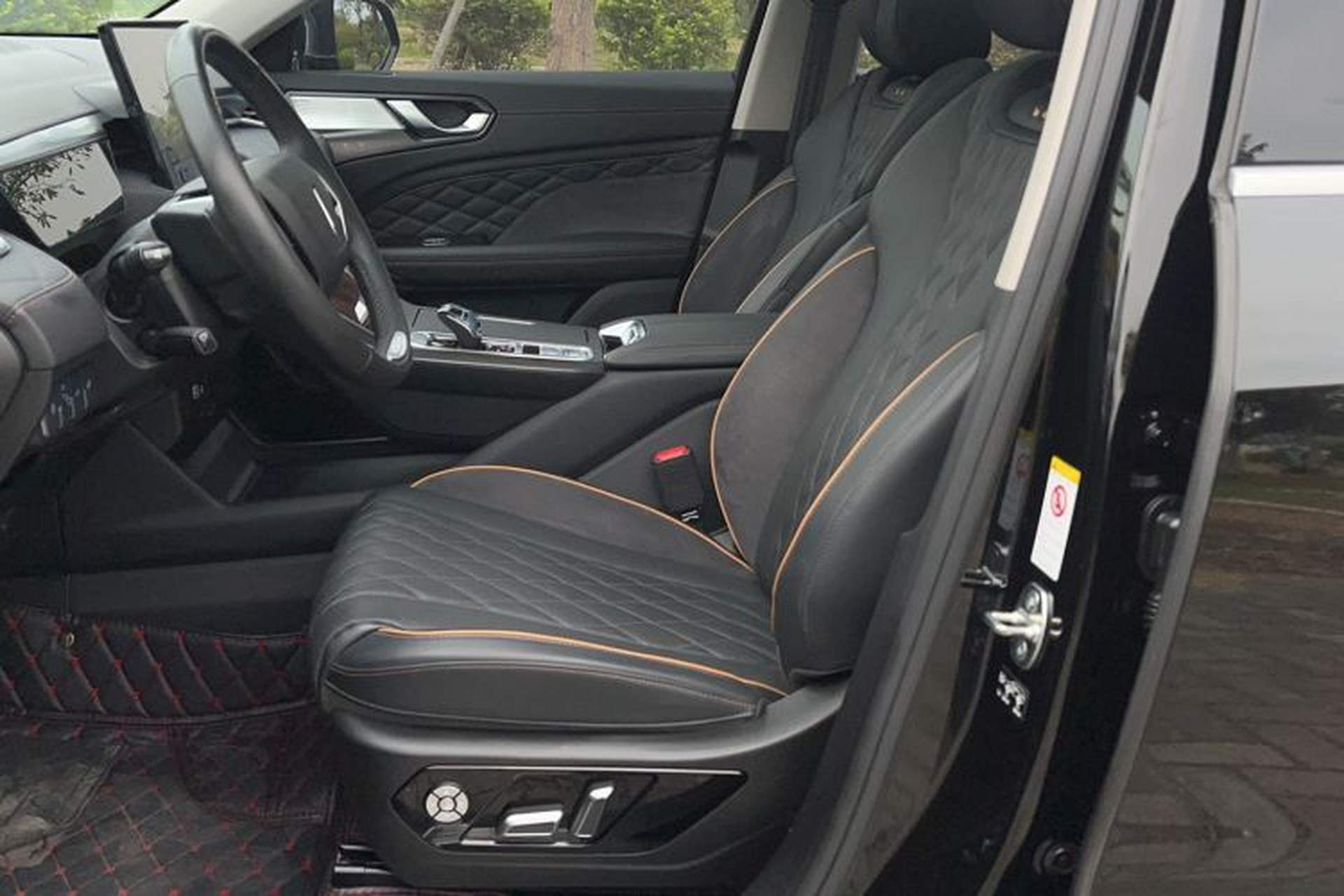 Used Wey Latte DHT 2022 1.5T DHT Extra-Large Cup Left Front Seat