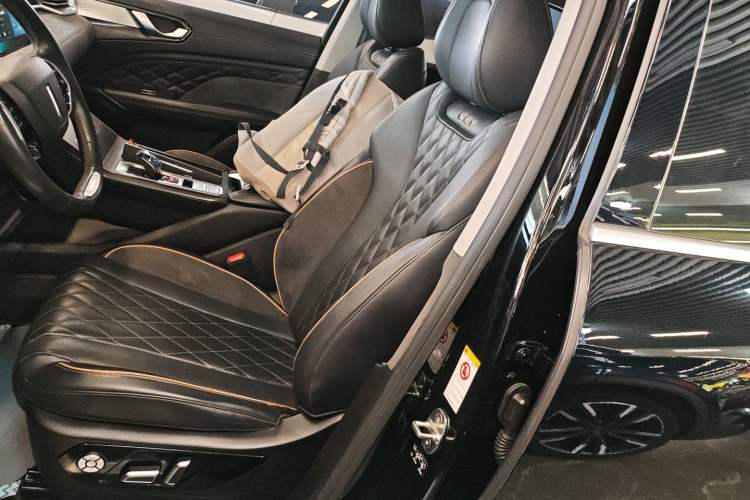 Used Wey Latte DHT 2022 1.5T DHT Extra-Large Cup Left Front Seat