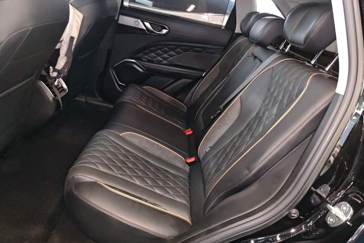 Used Wey Latte DHT 2022 1.5T DHT Extra-Large Cup Left Rear Seat