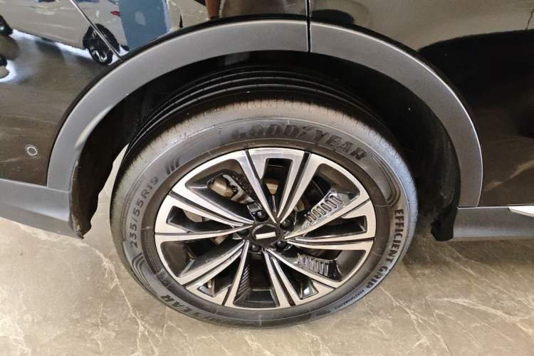 Used Wey Latte DHT 2022 1.5T DHT Extra-Large Cup Right Rear Wheel Hub