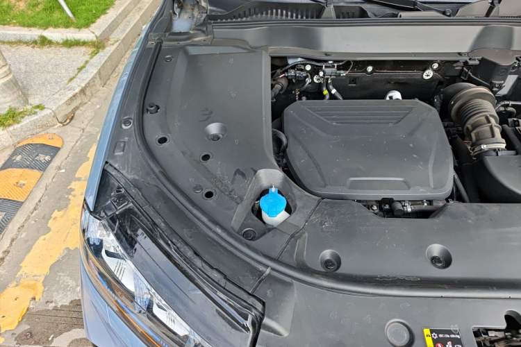 Used Wey Latte DHT 2022 1.5T DHT Extra-Large Cup Engine Bay Right