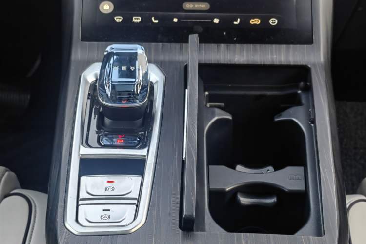 Used Wey Latte DHT 2022 1.5T DHT Big Cup Interior 5