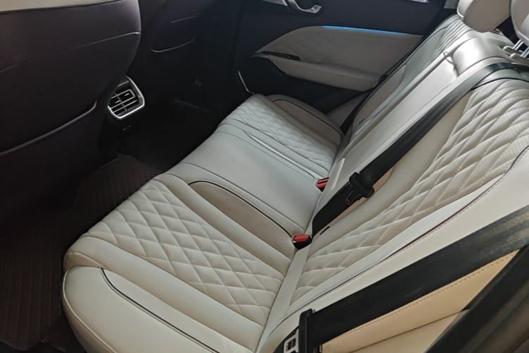 Used Wey Latte DHT 2022 1.5T DHT Extra-Large Cup Left Rear Seat