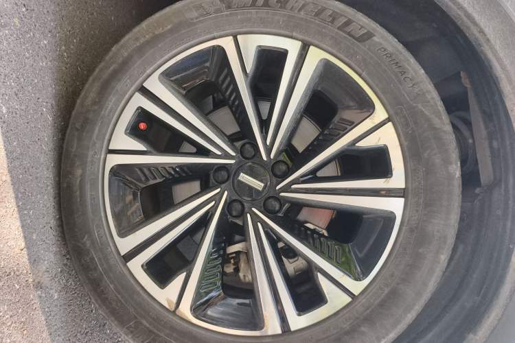 Used Wey Latte DHT 2022 1.5T DHT Big Cup Right Front Wheel Hub