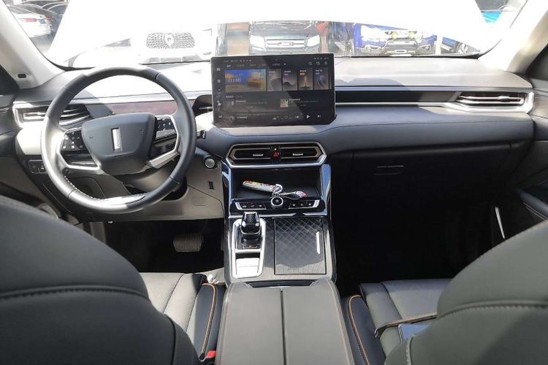 Used Wey Latte DHT 2022 1.5T DHT Big Cup Interior 2