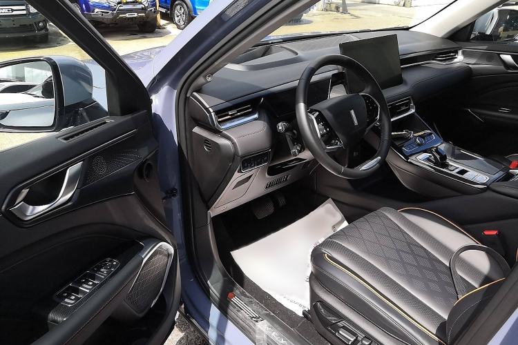 Used Wey Latte DHT 2022 1.5T DHT Big Cup Interior 3