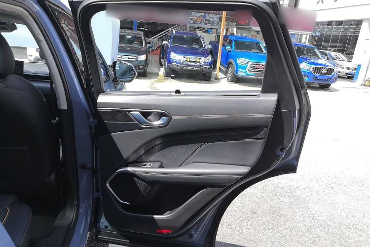 Used Wey Latte DHT 2022 1.5T DHT Big Cup Interior 6