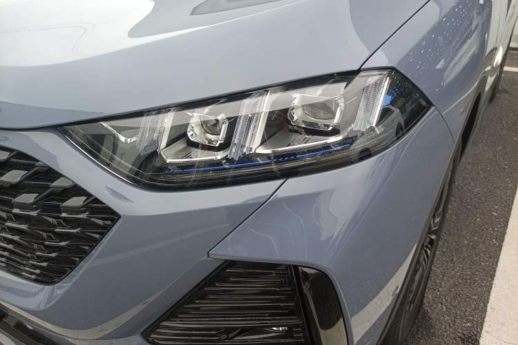 Used Wey Latte DHT 2022 1.5T DHT Big Cup Left Front Headlight