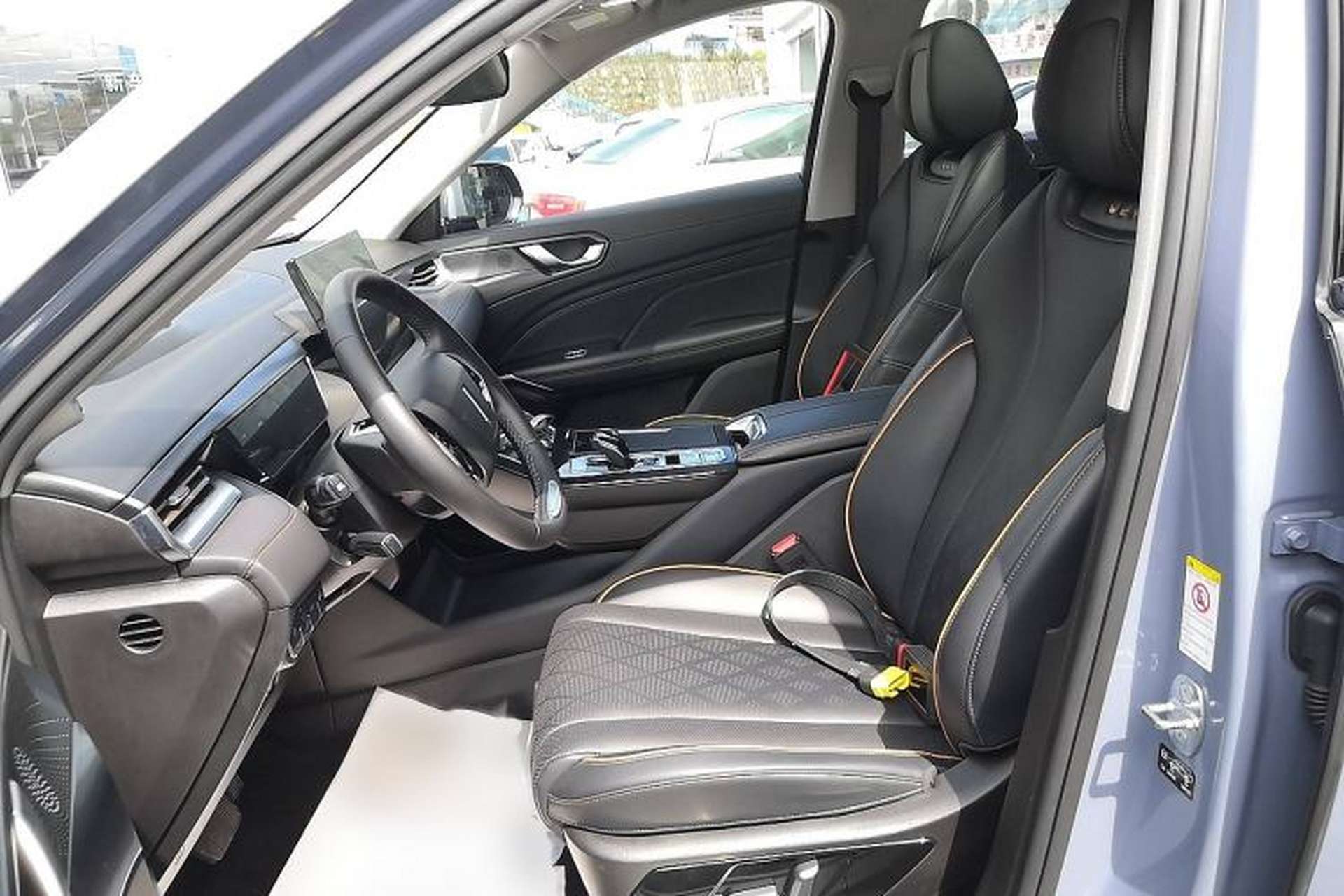 Used Wey Latte DHT 2022 1.5T DHT Big Cup Left Front Seat