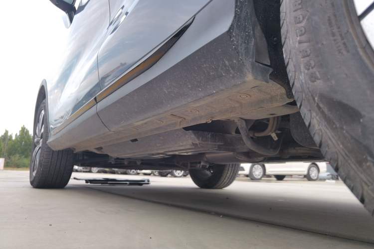 Used Wey Latte DHT 2022 1.5T DHT Medium Cup Left Side Sill