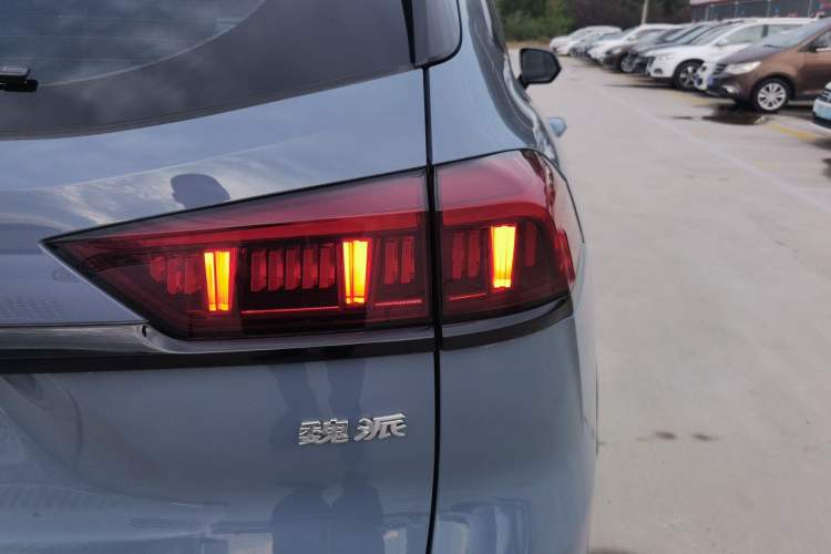 Used Wey Latte DHT 2022 1.5T DHT Medium Cup Right Rear Taillight