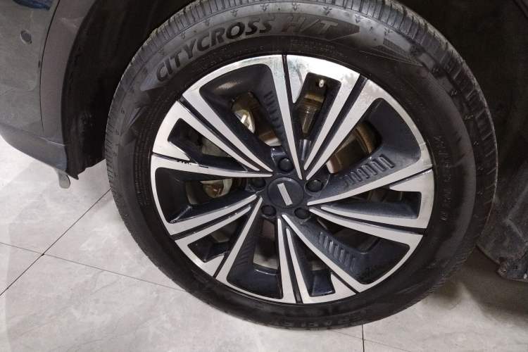 Used Wey Latte DHT 2022 1.5T DHT Medium Cup Left Front Wheel Hub