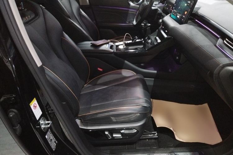 Used Wey Latte DHT 2022 1.5T DHT Medium Cup Right Front Seat