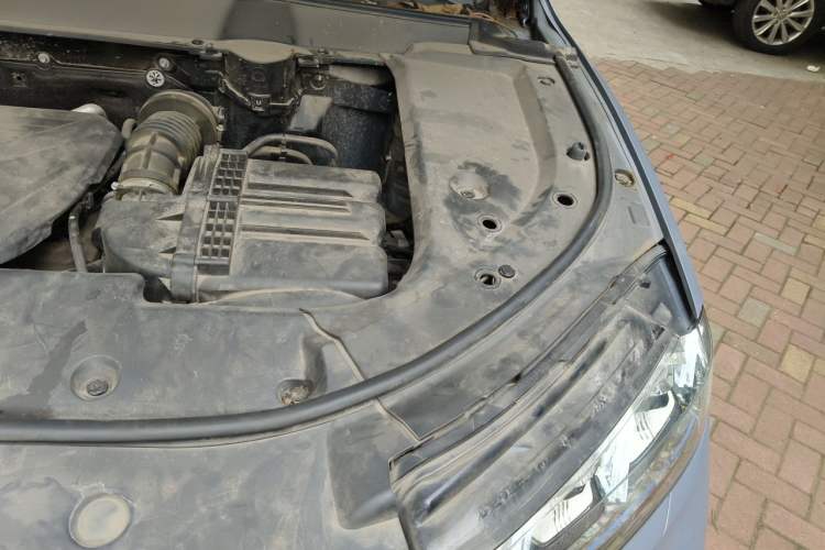 Used Wey Latte DHT 2022 1.5T DHT Big Cup Engine Bay Left
