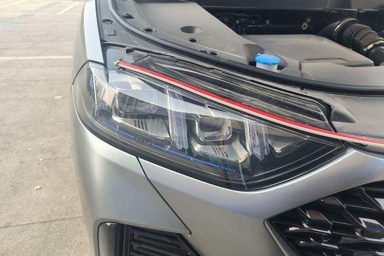 Used Wey Latte DHT 2022 1.5T DHT Extra-Large Cup Right Front Headlight