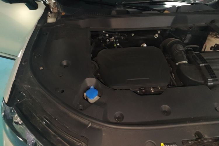 Used Wey Latte DHT 2022 1.5T DHT Extra-Large Cup Engine Bay Right