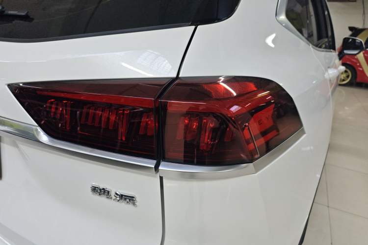 Used Wey Latte DHT 2022 1.5T DHT Extra-Large Cup Exterior 6