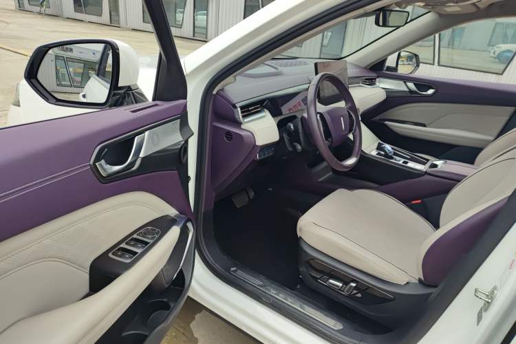 Used Wey Latte DHT 2022 1.5T DHT Big Cup Interior 2