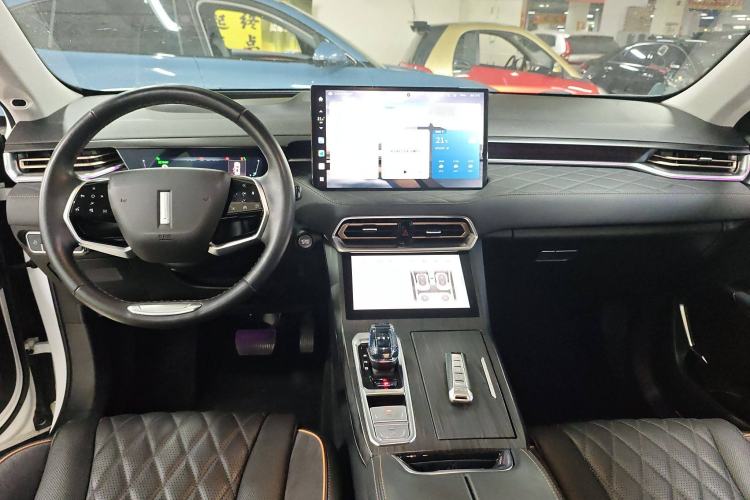 Used Wey Latte DHT 2022 1.5T DHT Extra-Large Cup Interior 2