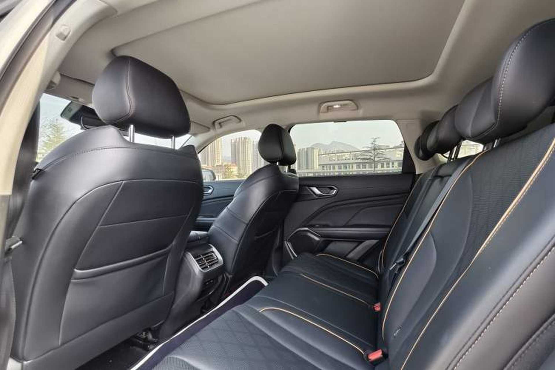 Used Wey Latte DHT 2022 1.5T DHT Big Cup Interior 5