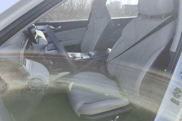 Used Wey Latte DHT 2022 1.5T DHT Extra-Large Cup Left Front Seat