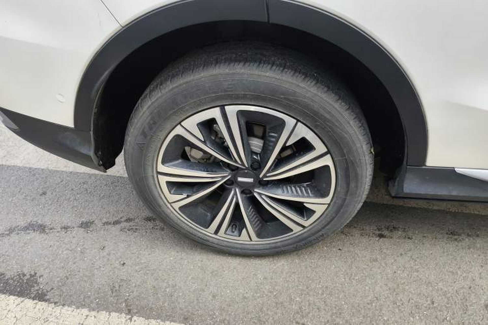 Used Wey Latte DHT 2022 1.5T DHT Extra-Large Cup Right Rear Wheel Hub