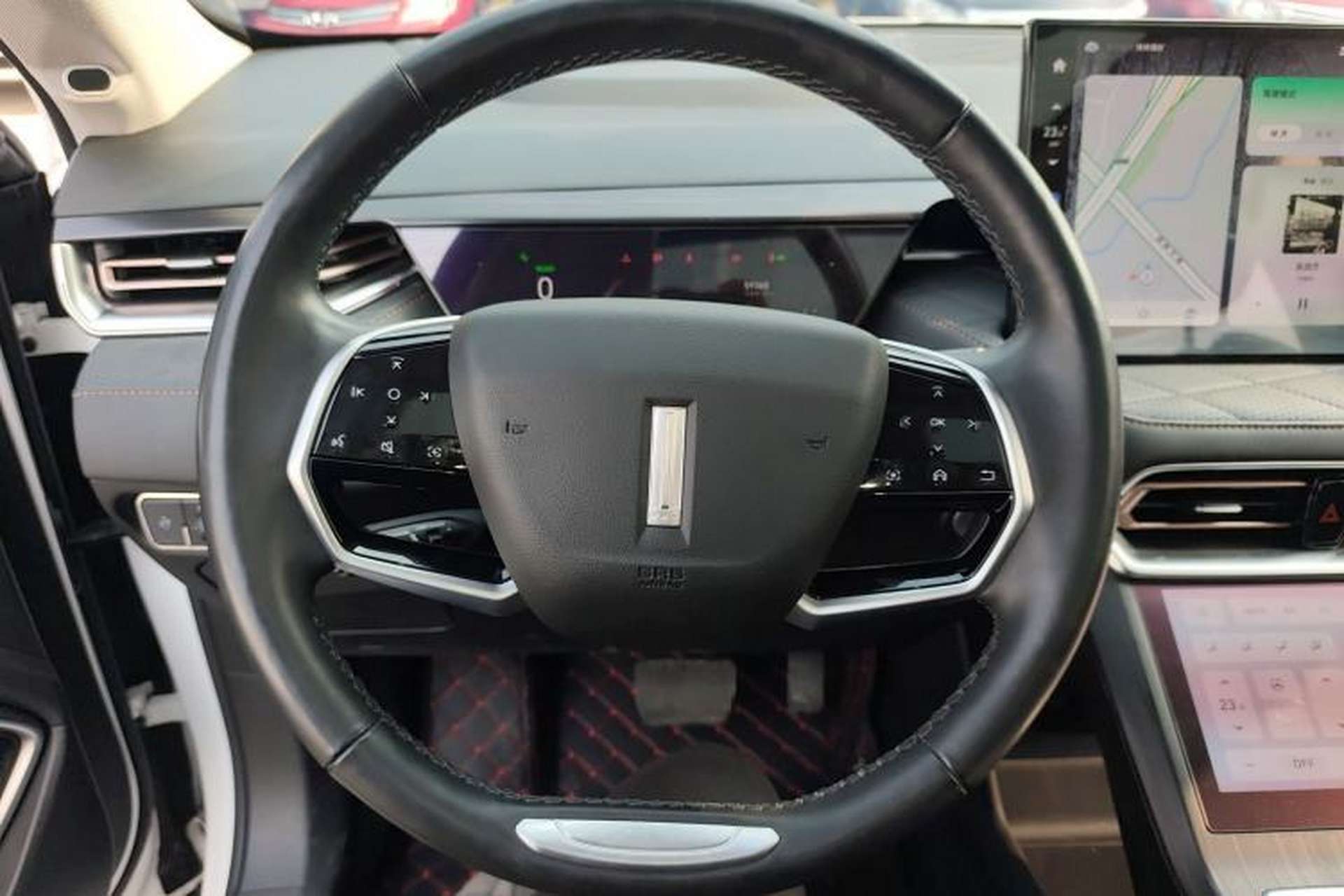 Used Wey Latte DHT 2022 1.5T DHT Extra-Large Cup Steering Wheel