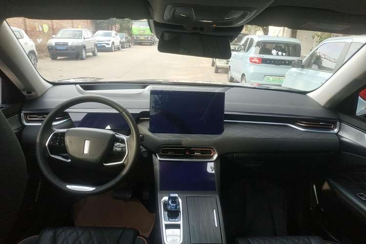 Used Wey Latte DHT-PHEV 2022 1.5T Two-Wheel-Drive Extra-Large Version Center Console