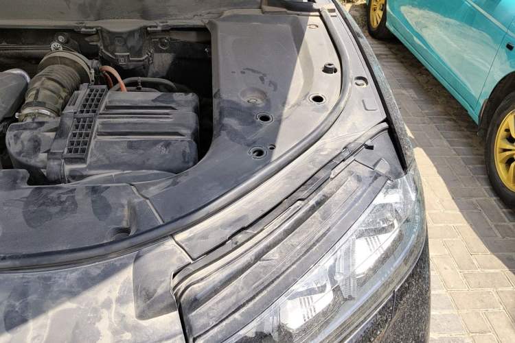 Used Wey Latte DHT-PHEV 2022 1.5T Two-Wheel-Drive Extra-Large Version Engine Bay Left