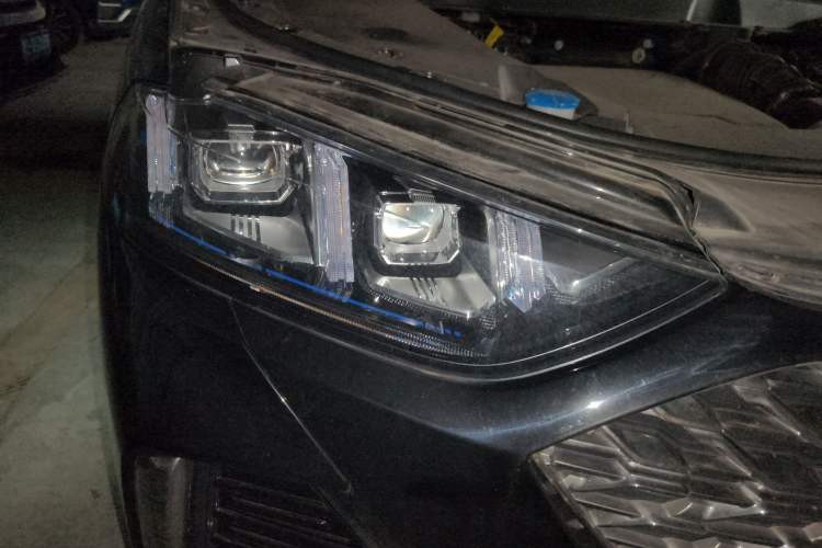 Used Wey Latte DHT-PHEV 2022 1.5T Two-Wheel Drive Big Cup Exterior 6