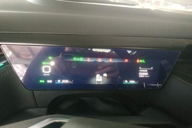 Used Wey Latte DHT-PHEV 2022 1.5T Two-Wheel-Drive Extra-Large Version Instrument Cluster