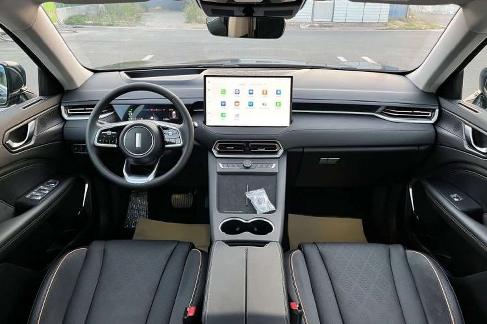Used Wey Latte DHT-PHEV 2022 1.5T Four-Wheel Drive Extra-Large Version Interior 1