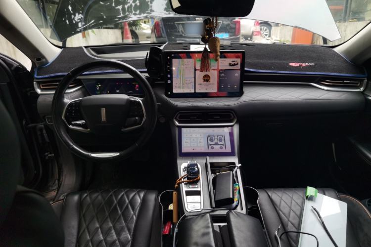 Used Wey Latte DHT-PHEV 2022 1.5T Two-Wheel-Drive Extra-Large Version Interior 2