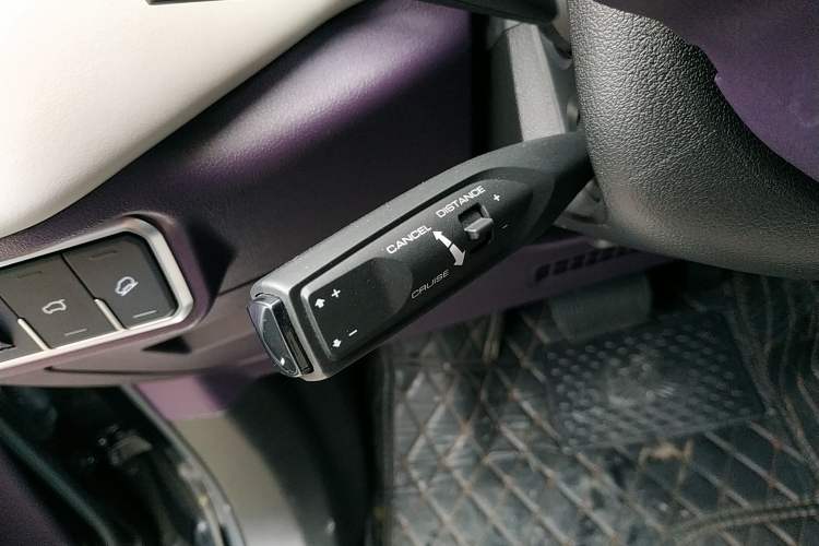Used Wey Latte DHT-PHEV 2022 1.5T Two-Wheel-Drive Extra-Large Version Interior 7