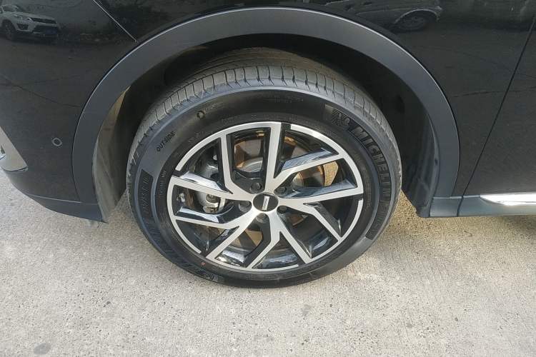 Used Wey Latte DHT-PHEV 2022 1.5T Two-Wheel-Drive Extra-Large Version Left Front Wheel Hub