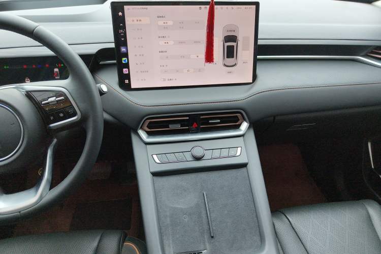Used Wey Latte DHT-PHEV 2022 1.5T Four-Wheel Drive Extra-Large Version Audio And AC Panel