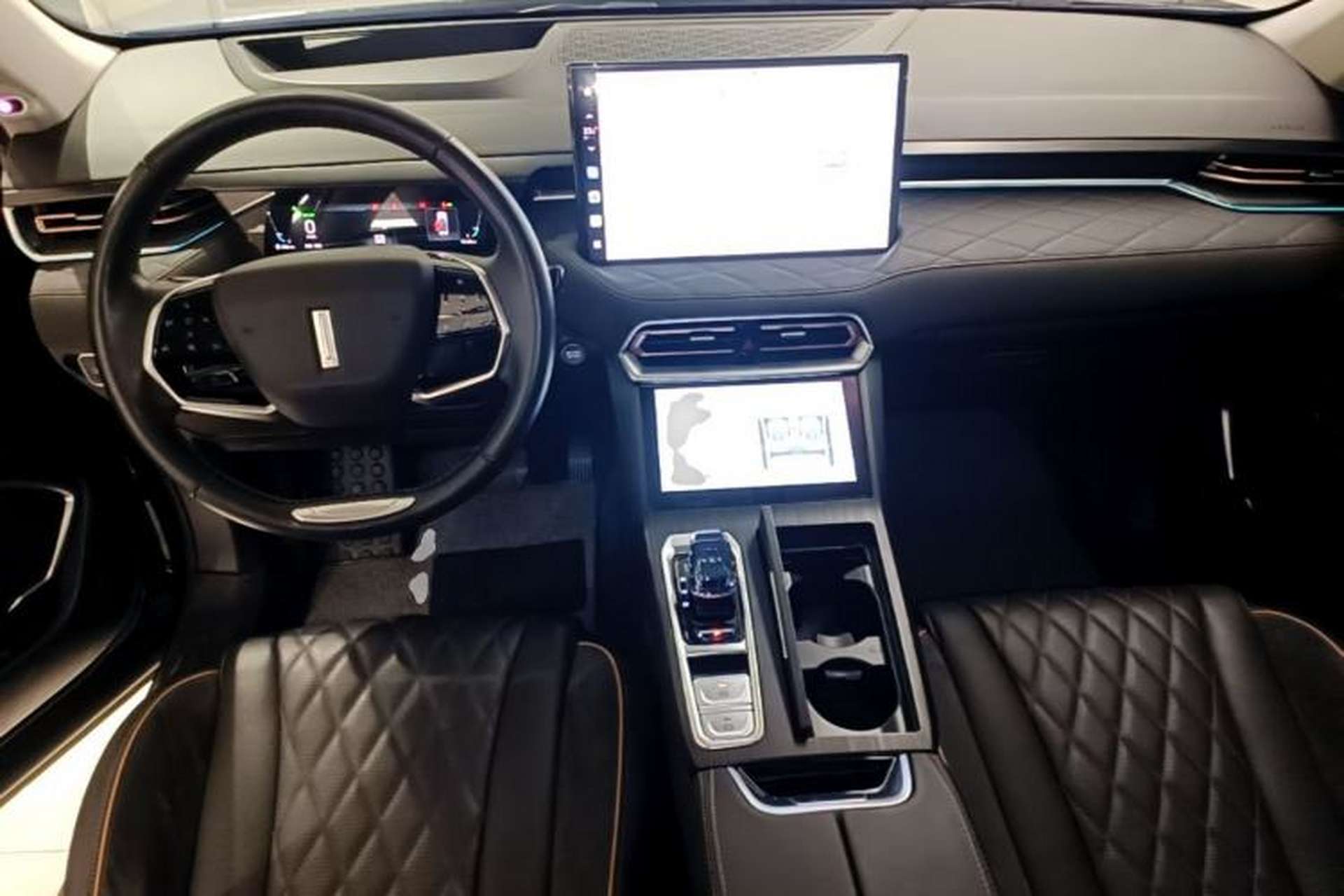 Used Wey Latte DHT-PHEV 2022 1.5T Four-Wheel Drive Extra-Large Version Center Console
