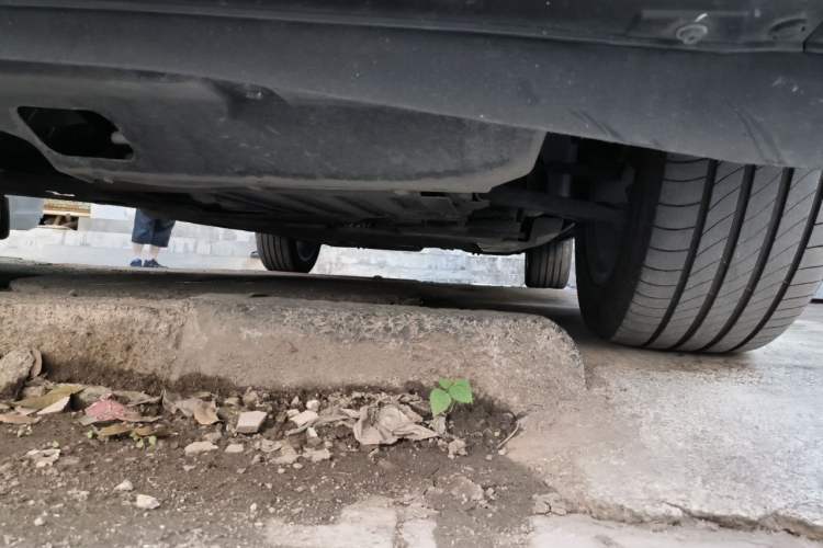 Used Wey Latte DHT-PHEV 2022 1.5T Two-Wheel-Drive Extra-Large Version Chassis Front Left