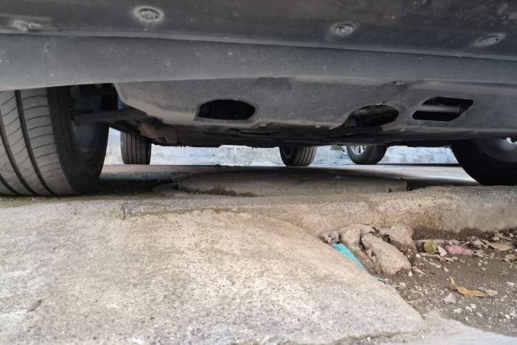 Used Wey Latte DHT-PHEV 2022 1.5T Two-Wheel-Drive Extra-Large Version Chassis Front Right