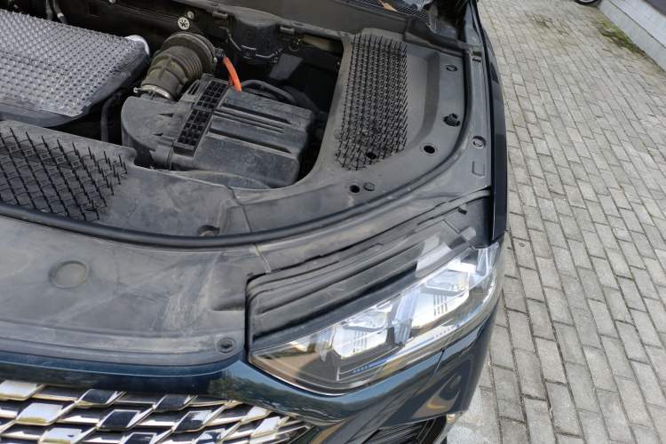 Used Wey Latte DHT-PHEV 2022 1.5T Four-Wheel Drive Extra-Large Version Engine Bay Left