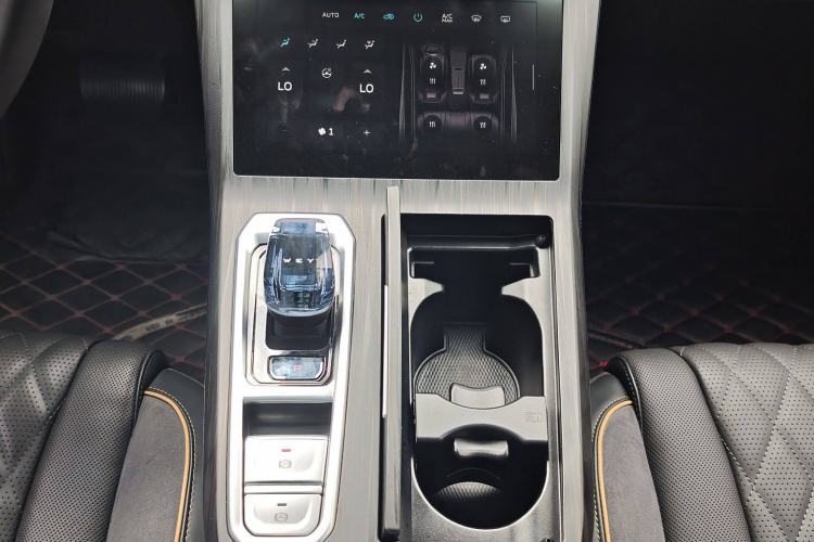 Used Wey Latte DHT-PHEV 2022 1.5T Four-Wheel Drive Extra-Large Version Gear Lever