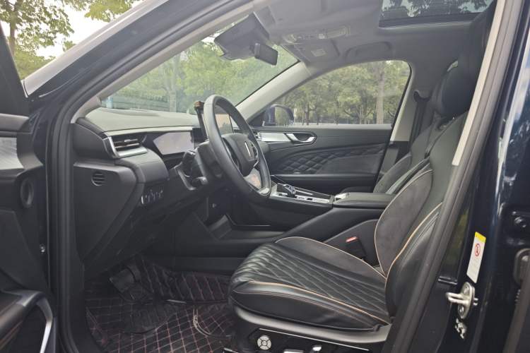 Used Wey Latte DHT-PHEV 2022 1.5T Four-Wheel Drive Extra-Large Version Interior 2