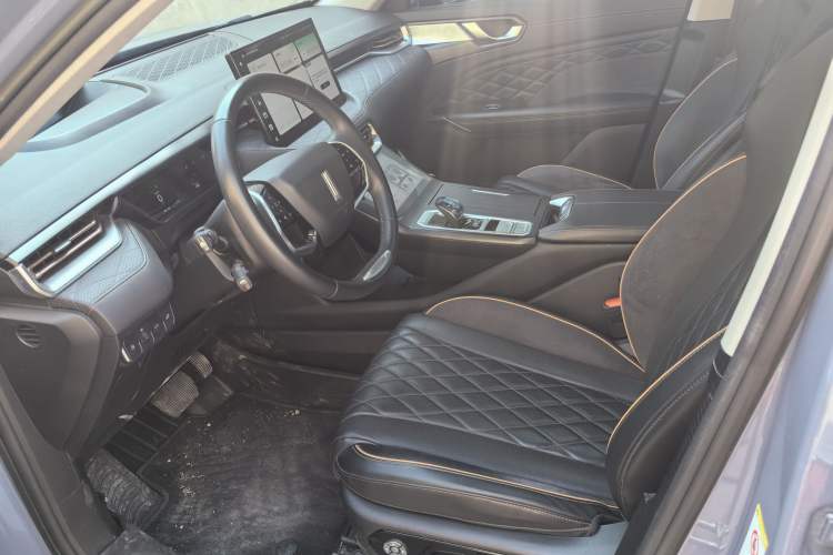 Used Wey Latte DHT-PHEV 2022 1.5T Two-Wheel-Drive Extra-Large Version Interior 2