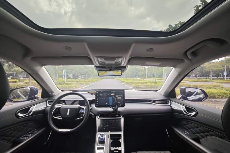 Used Wey Latte DHT-PHEV 2022 1.5T Four-Wheel Drive Extra-Large Version Interior 4
